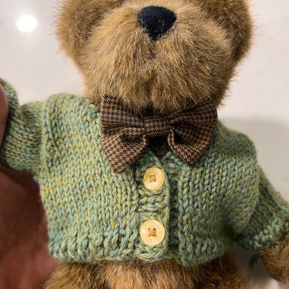 Vtg. Boyds Collection J.B. Bean Series Brown Plush Teddy Bear Green Sweater - Picture 6 of 9